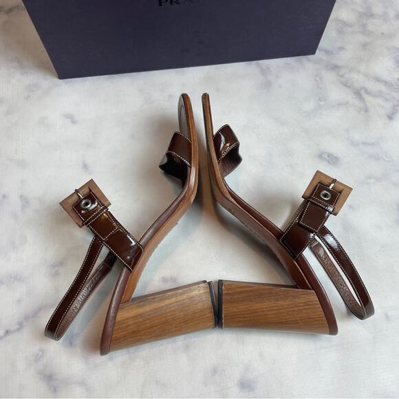 PRADA Brown Patent Leather Open Toe Wood Grain Block Heel Sandals - Picture 8 of 11